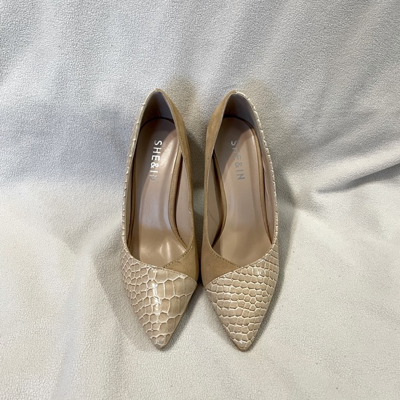 🍁NWOT Pretty Hills Size 6 Fits like Size 5 - Picture 2 of 6